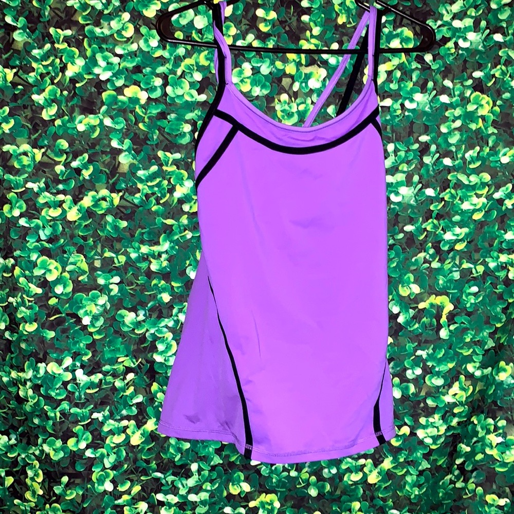 Lululemon sports shirt